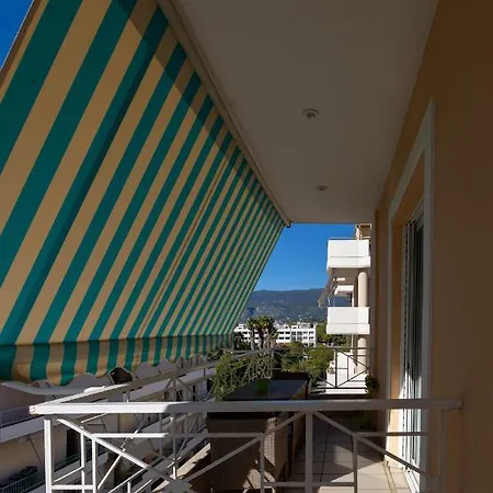아파트 Seaside Penthouse In 칼라마타