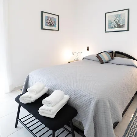 شقة Seaside Penthouse In كالاماتا