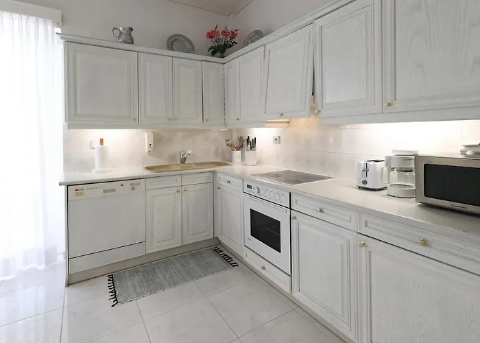 Seaside Penthouse In Apartmán